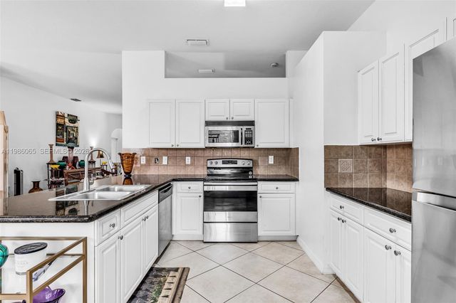 2819 Augusta Ln, Homestead, FL 33035