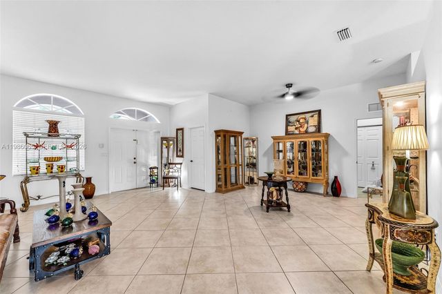 2819 Augusta Ln, Homestead, FL 33035