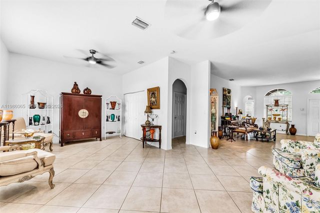 2819 Augusta Ln, Homestead, FL 33035