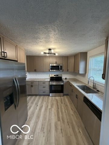 7502 Turnberry Court, Indianapolis, IN 46237