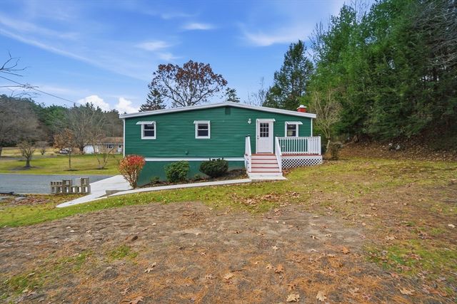 45 Jaeger Dr, Westfield, MA 01085
