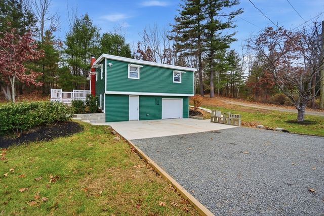 45 Jaeger Dr, Westfield, MA 01085