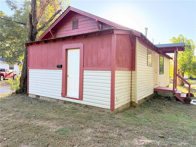 215 Montgomery Street, Clarksville, AR 72830