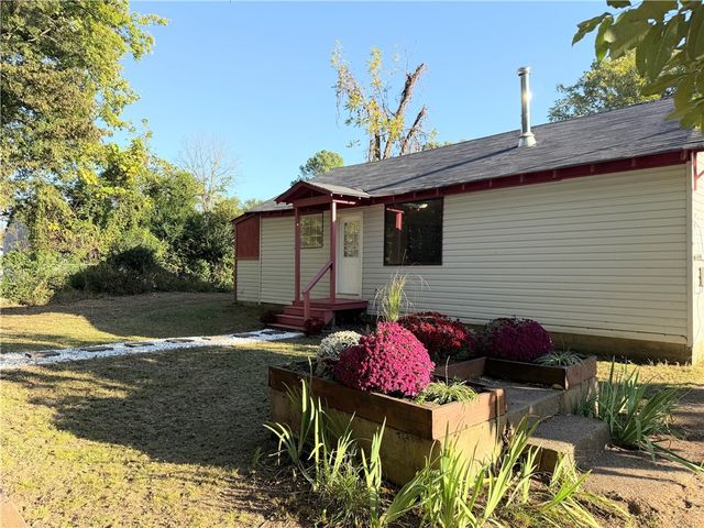 215 Montgomery Street, Clarksville, AR 72830