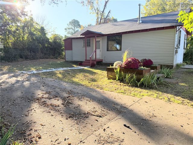 215 Montgomery Street, Clarksville, AR 72830