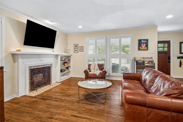 311 Paulus Avenue, Dallas, TX 75214