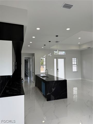 3705 36th ST SW, Lehigh Acres, FL 33976