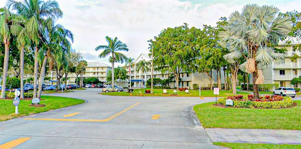 2621 Village Blvd 102, West Palm Beach, FL 33409