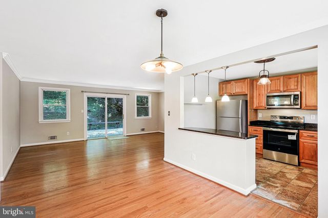 7500 LONG PINE DR, Springfield, VA 22151