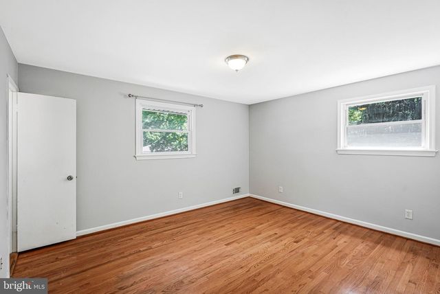 7500 LONG PINE DR, Springfield, VA 22151