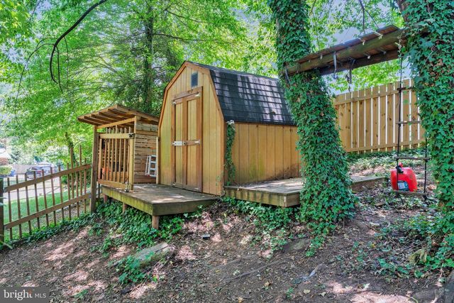 7500 LONG PINE DR, Springfield, VA 22151