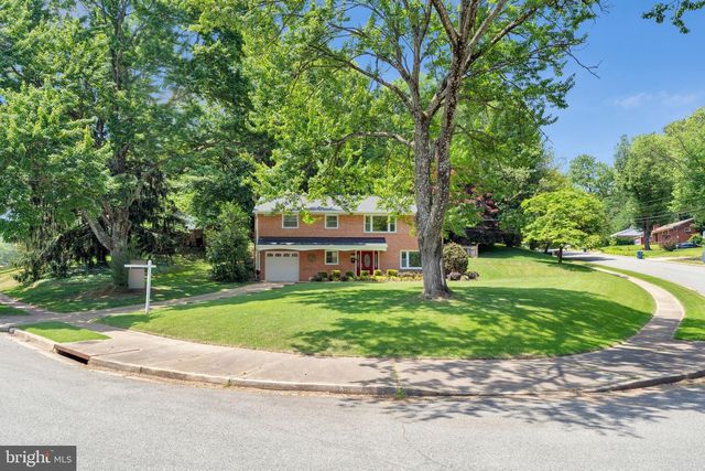 7500 LONG PINE DR, Springfield, VA 22151