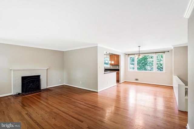 7500 LONG PINE DR, Springfield, VA 22151