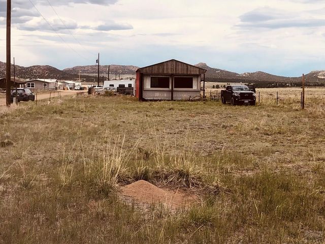 38 William Ave, Westcliffe, CO 81252