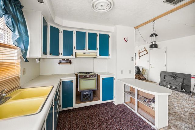 38 William Ave, Westcliffe, CO 81252