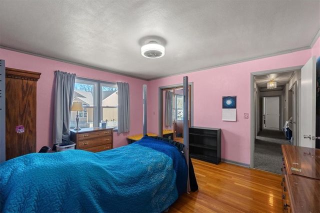 105 Highland Drive, Smithville, MO 64089