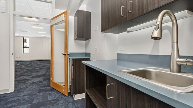 1508 E 53rd Street 210, Chicago, IL 60615