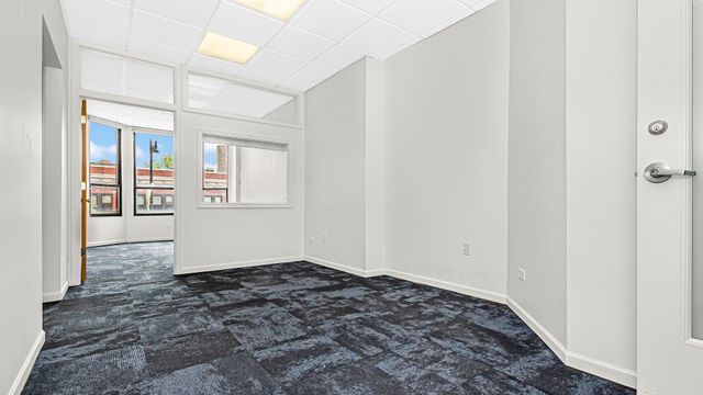 1508 E 53rd Street 210, Chicago, IL 60615