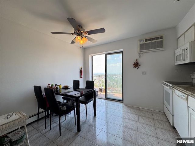 201 12th Street 20, Palisades Park, NJ 07650