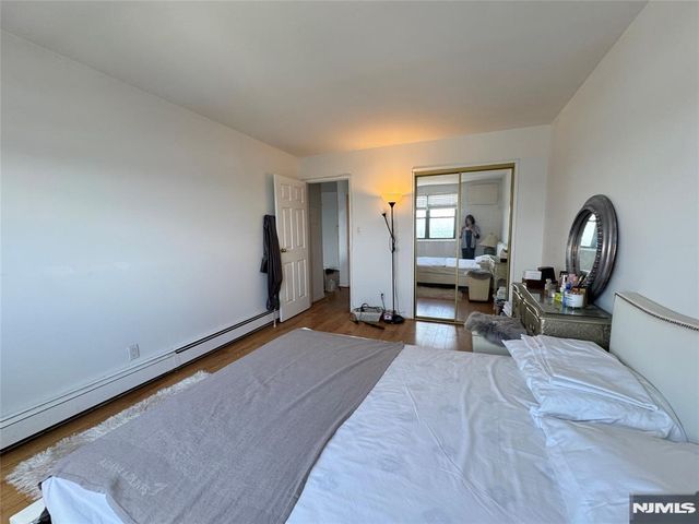 201 12th Street 20, Palisades Park, NJ 07650