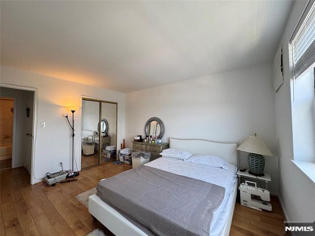 201 12th Street 20, Palisades Park, NJ 07650