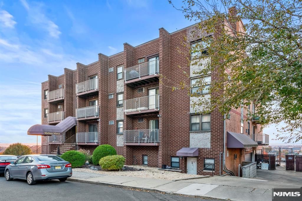 201 12th Street 20, Palisades Park, NJ 07650