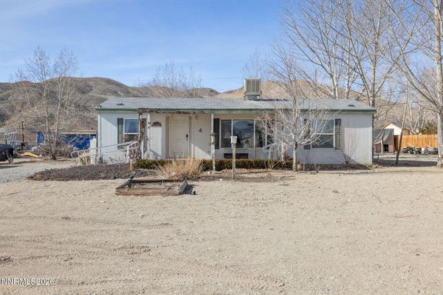 4 Mobil Court, Yerington, NV 89447