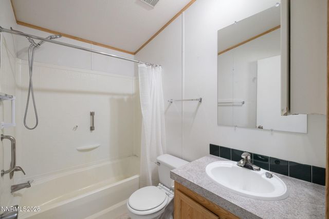 4 Mobil Court, Yerington, NV 89447