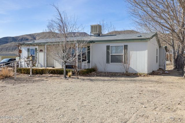 4 Mobil Court, Yerington, NV 89447