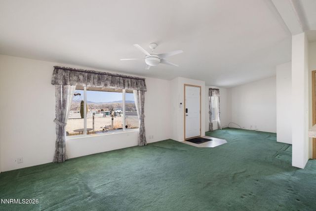 4 Mobil Court, Yerington, NV 89447