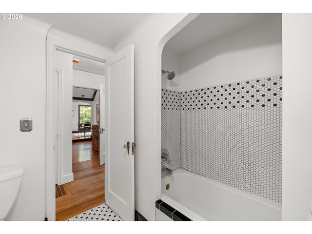 6026 N MISSISSIPPI Ave, Portland, OR 97217