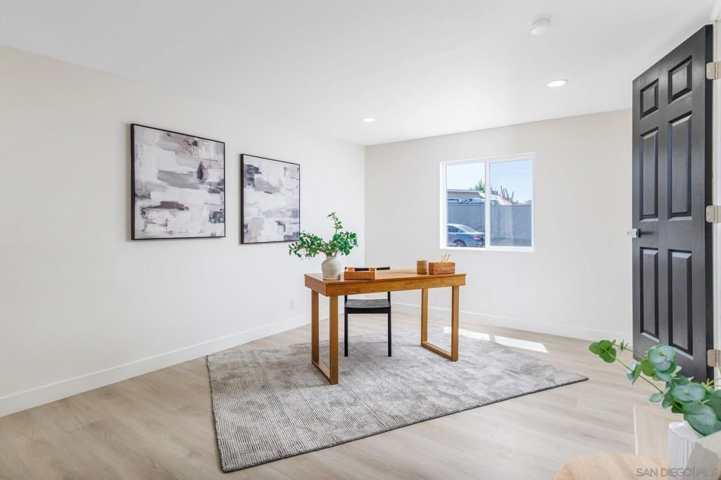 Image 10 of property listing at 866 Merlin Dr, San Diego, CA 92114
