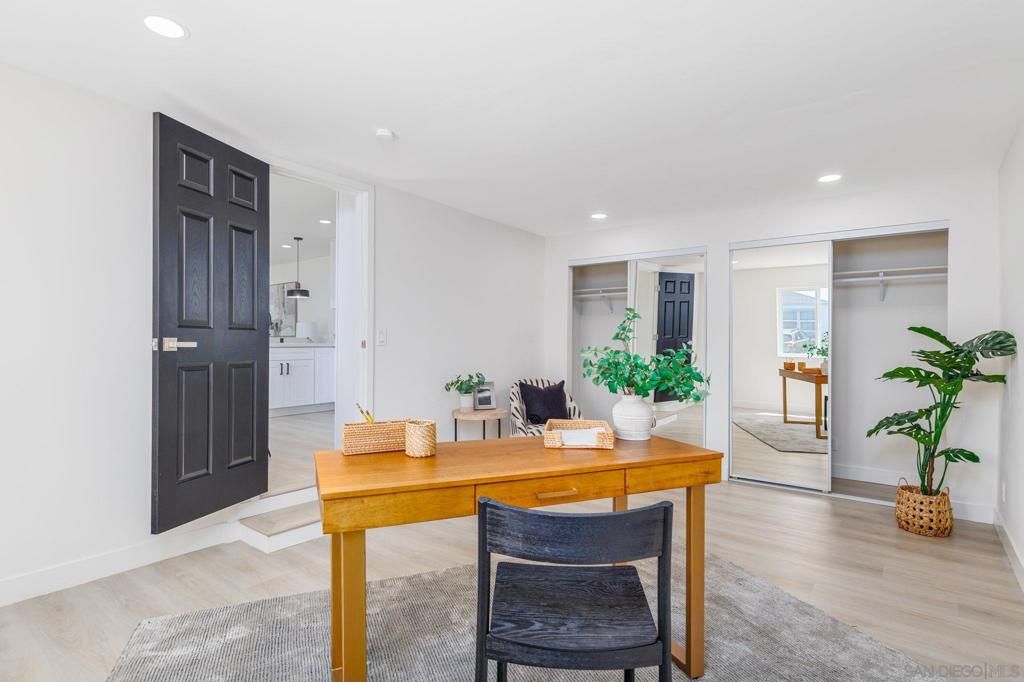 Image 11 of property listing at 866 Merlin Dr, San Diego, CA 92114