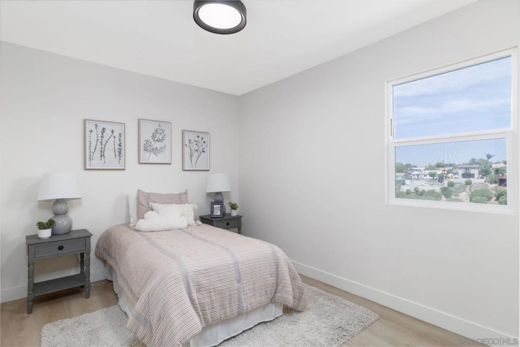 Image 13 of property listing at 866 Merlin Dr, San Diego, CA 92114