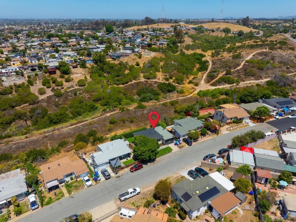 Image 27 of property listing at 866 Merlin Dr, San Diego, CA 92114