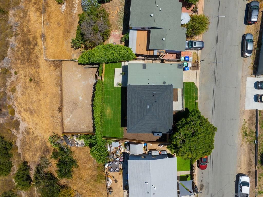 Image 29 of property listing at 866 Merlin Dr, San Diego, CA 92114