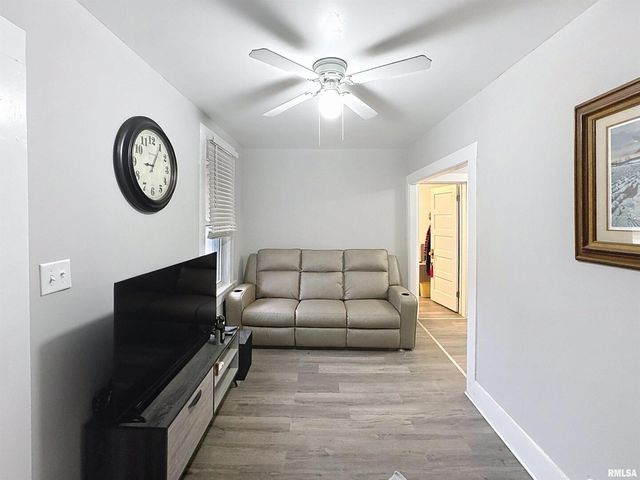 2320 18th Street A, Moline, IL 61265