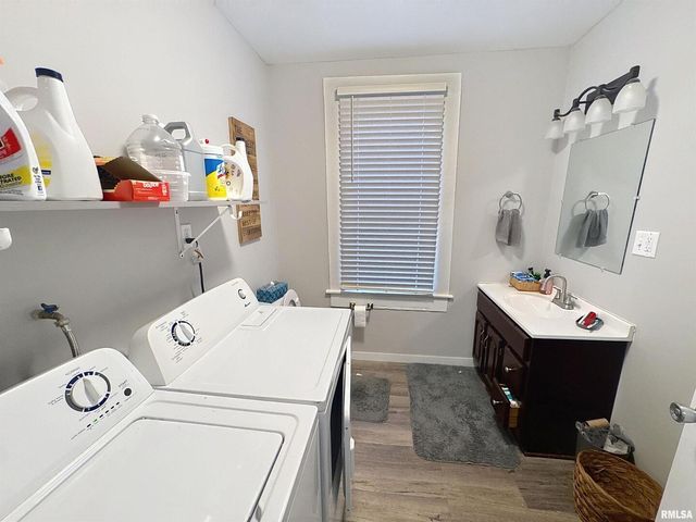 2320 18th Street A, Moline, IL 61265