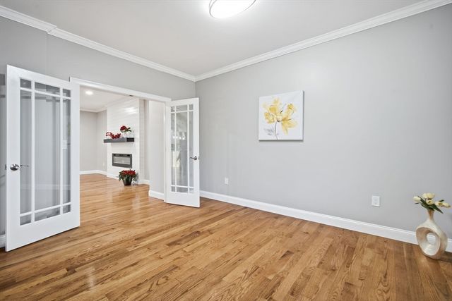 1 Farmer Cir, East Longmeadow, MA 01028