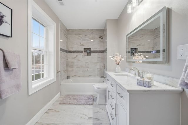 1 Farmer Cir, East Longmeadow, MA 01028