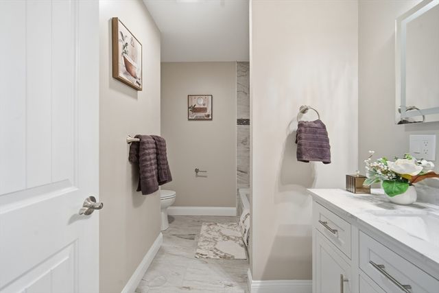 1 Farmer Cir, East Longmeadow, MA 01028