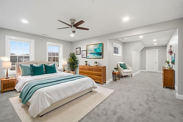 1 Farmer Cir, East Longmeadow, MA 01028