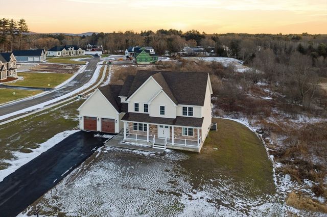 1 Farmer Cir, East Longmeadow, MA 01028