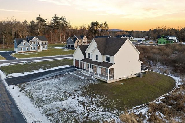 1 Farmer Cir, East Longmeadow, MA 01028