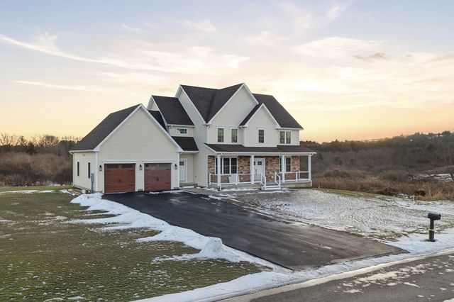 1 Farmer Cir, East Longmeadow, MA 01028