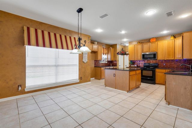 6509 Marquett Drive, Rowlett, TX 75089