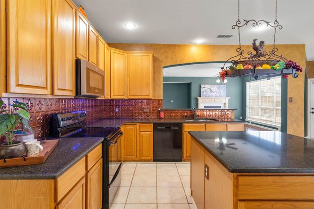 6509 Marquett Drive, Rowlett, TX 75089