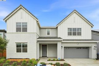 3039 Paxton Ct, Lathrop, CA 95330