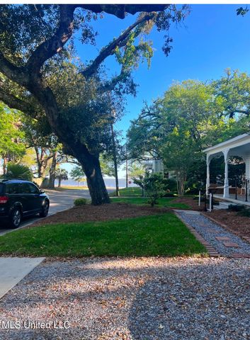 125 St Paul Street, B, Biloxi, MS 39530