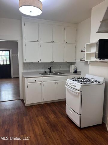 125 St Paul Street, B, Biloxi, MS 39530